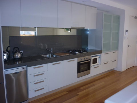Parklane Apartments - Australian Directory 7