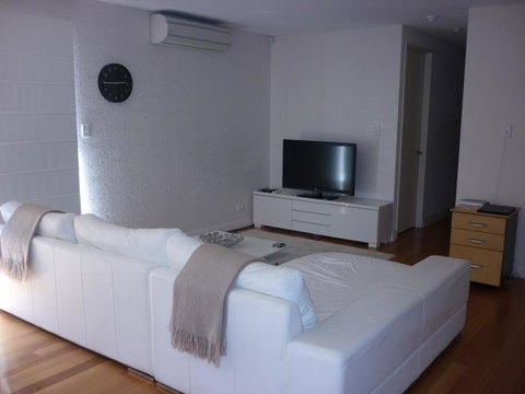 Parklane Apartments - Australian Directory 29
