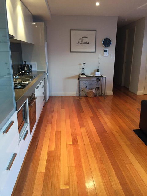 Parklane Apartments - Australian Directory 1