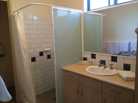 Dunsborough Central Motel - Australian Directory 37