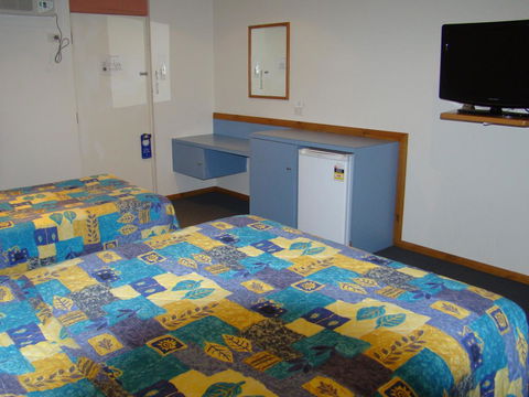 Dunsborough Central Motel - Australian Directory 25