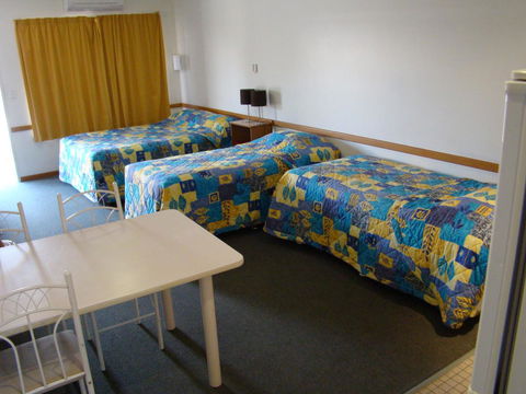 Dunsborough Central Motel - Australian Directory 35