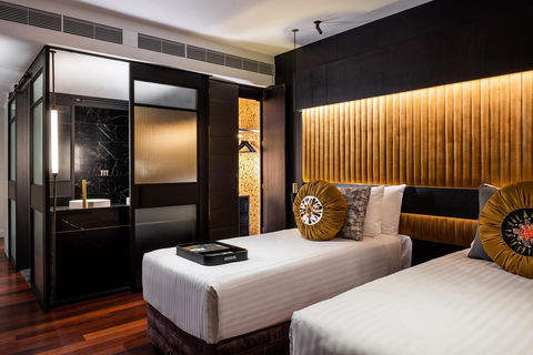 QT Perth - Australian Directory 35