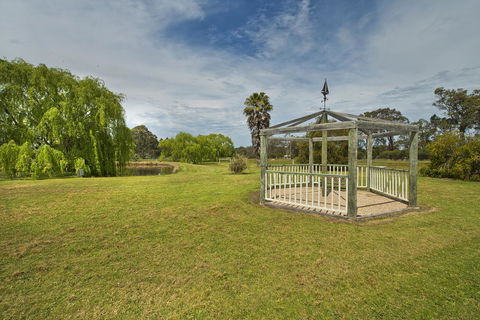 Rayanne Homestead - Australian Directory 14