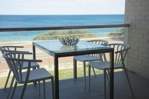 Cottesloe Beachfront Ocean View Apartment - Australian Directory 5