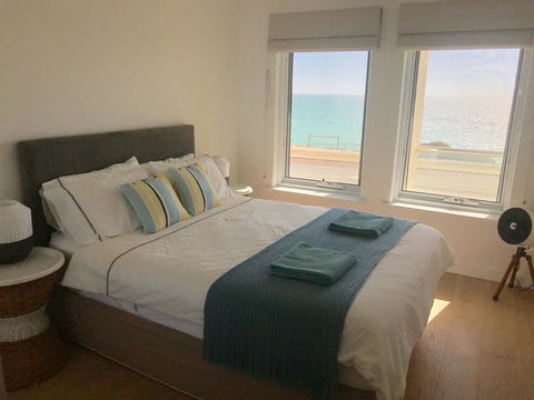 Cottesloe Beachfront Ocean View Apartment - Australian Directory 2