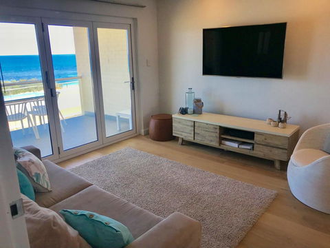 Cottesloe Beachfront Ocean View Apartment - Australian Directory 6