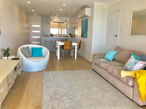 Cottesloe Beachfront Ocean View Apartment - Australian Directory 7