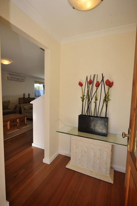 Palm Beach Manor - Australian Directory 1