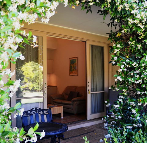 Grapevines Boutique Accommodation - Australian Directory 7