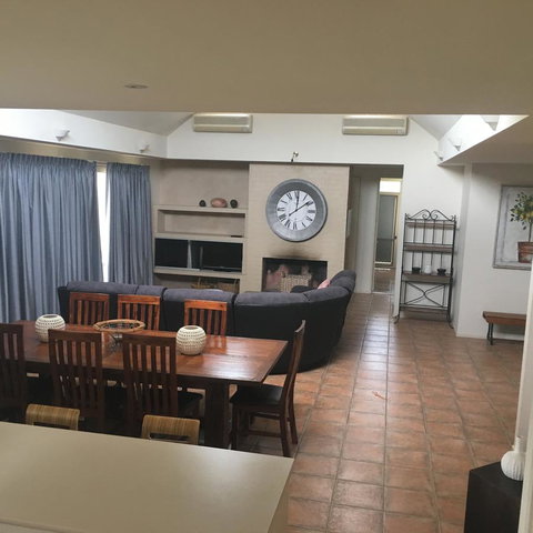 Grapevines Boutique Accommodation - Australian Directory 4