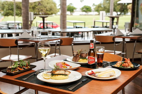 Crowne Plaza Perth, An IHG Hotel - Australian Directory 44