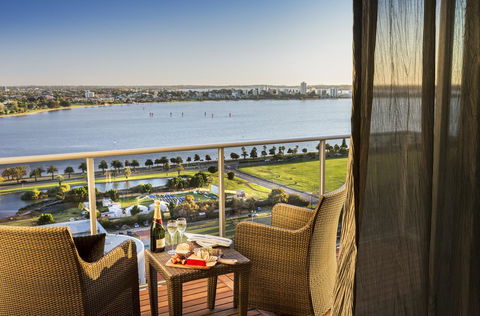 Fraser Suites Perth - Australian Directory 1