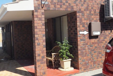 Ocean Beach Chalet 18 - Australian Directory 26