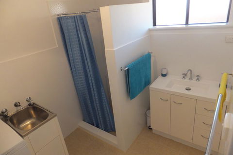 Ocean Beach Chalet 18 - Australian Directory 20