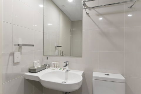 Metro Hotel Perth - Australian Directory 30