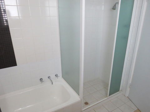 Metro Hotel Perth - Australian Directory 40