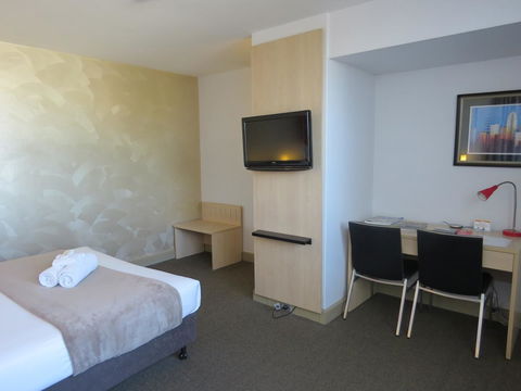 Metro Hotel Perth - Australian Directory 42