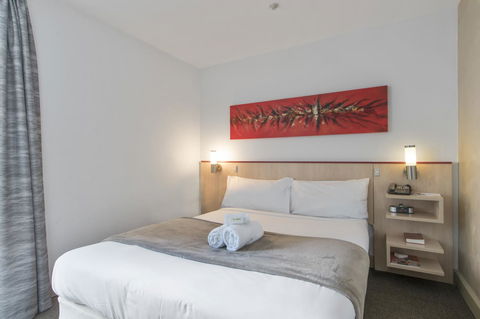 Metro Hotel Perth - Australian Directory 27