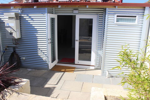 Captain\'s Heritage Cottage - Central Fremantle 2 Bedroom Historic Cottage - Australian Directory 15