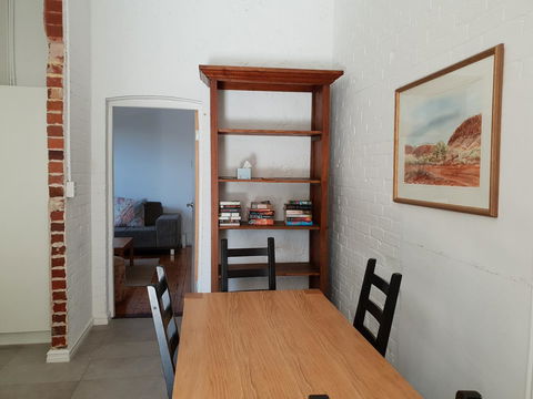 Captain\'s Heritage Cottage - Central Fremantle 2 Bedroom Historic Cottage - Australian Directory 3