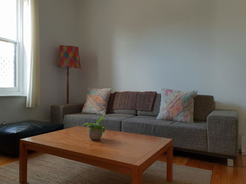 Captain\'s Heritage Cottage - Central Fremantle 2 Bedroom Historic Cottage - Australian Directory 9