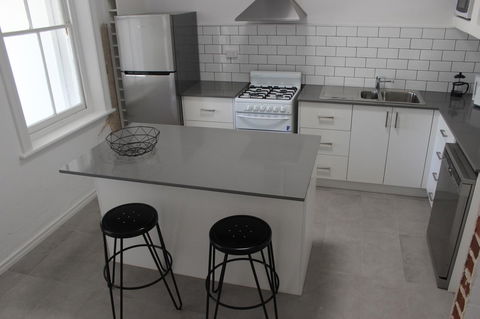 Captain\'s Heritage Cottage - Central Fremantle 2 Bedroom Historic Cottage - Australian Directory 13