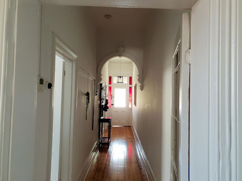 Captain\'s Heritage Cottage - Central Fremantle 2 Bedroom Historic Cottage - Australian Directory 7