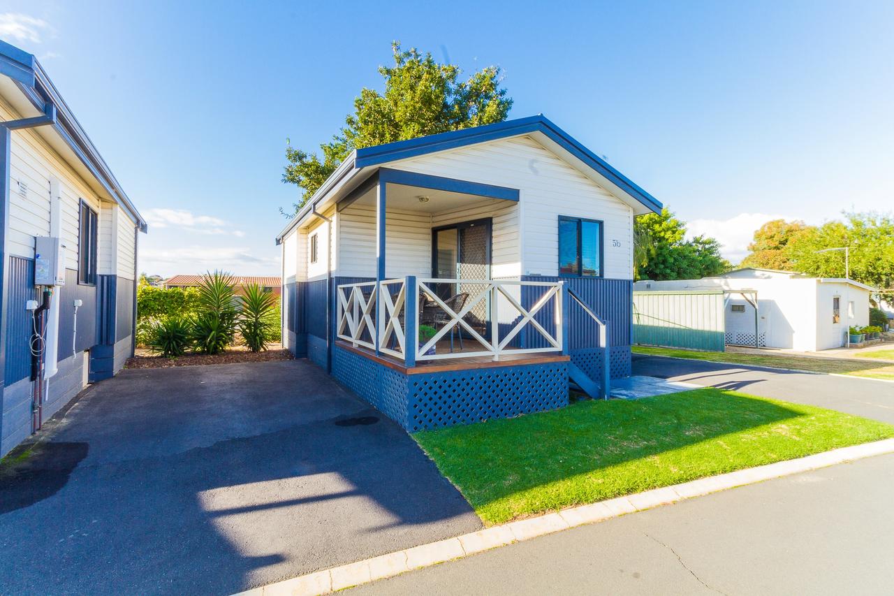 Eaton WA Australian Directory