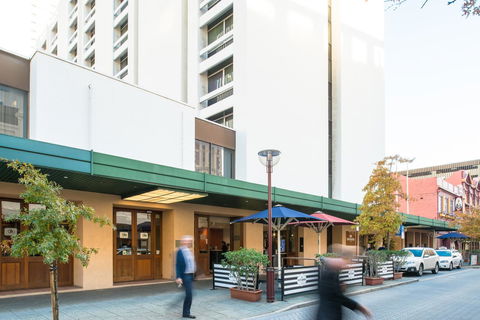 Seasons Of Perth - Australian Directory 21