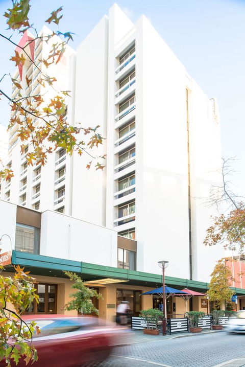 Seasons Of Perth - Australian Directory 20