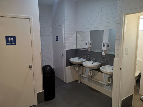 Quokka Backpackers Hostel Perth - Note - Valid Passport Required To Check In - Australian Directory 23