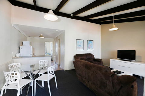 West Beach Lagoon 123 - Location & Views!!! - Australian Directory 8