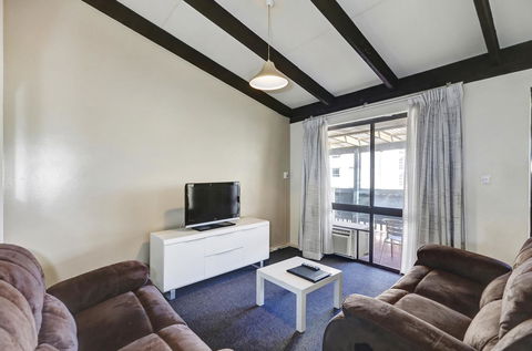 West Beach Lagoon 123 - Location & Views!!! - Australian Directory 6