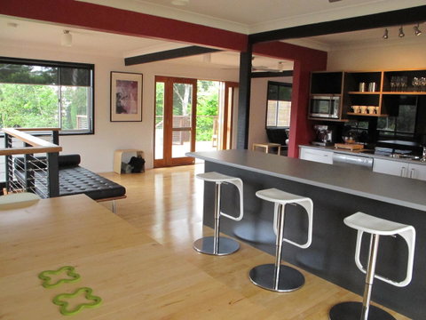 Pendeli Beach House - Australian Directory 3