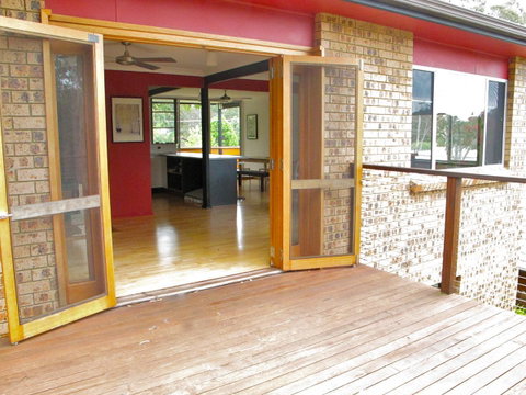 Pendeli Beach House - Australian Directory 7
