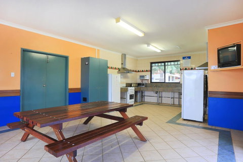 Discovery Parks - Perth Airport - Australian Directory 35