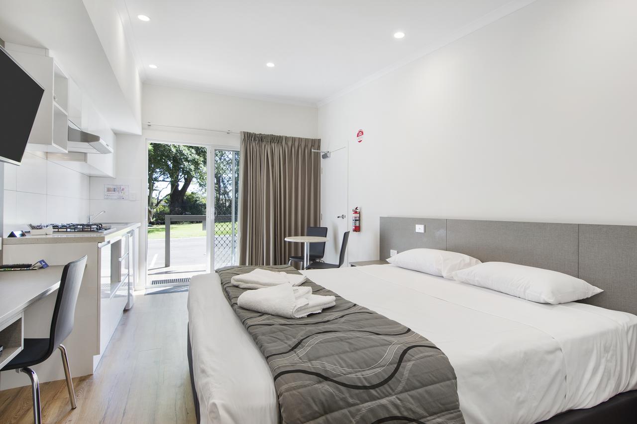 Forrestfield WA Australian Directory