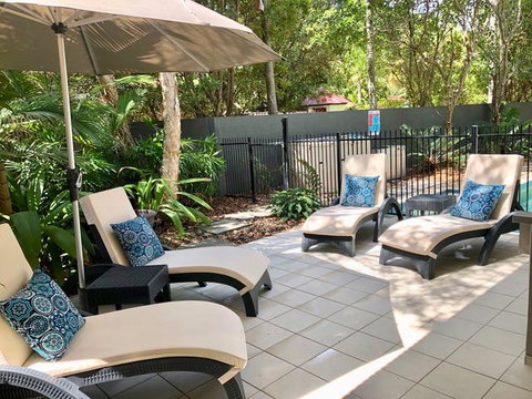 East On Byron - Australian Directory 15