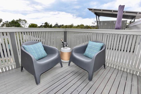 East On Byron - Australian Directory 3