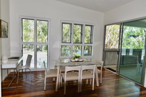 East On Byron - Australian Directory 29