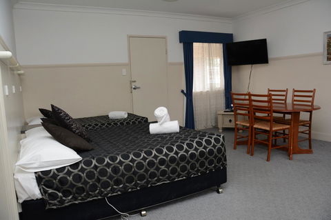 Ben Chifley Motor Inn - Australian Directory 20