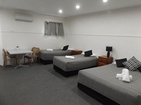 Ben Chifley Motor Inn - Australian Directory 5