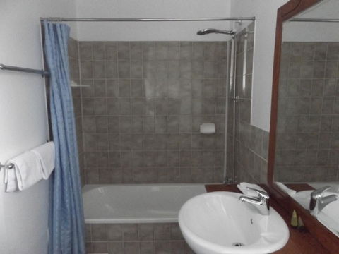 Ben Chifley Motor Inn - Australian Directory 12