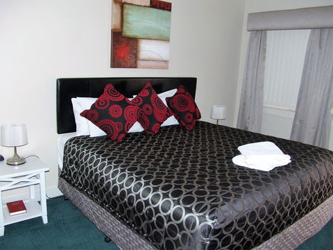 Ben Chifley Motor Inn - Australian Directory 25
