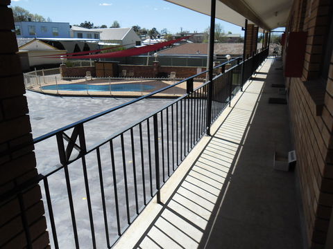 Ben Chifley Motor Inn - Australian Directory 34