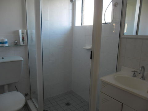 Ben Chifley Motor Inn - Australian Directory 38
