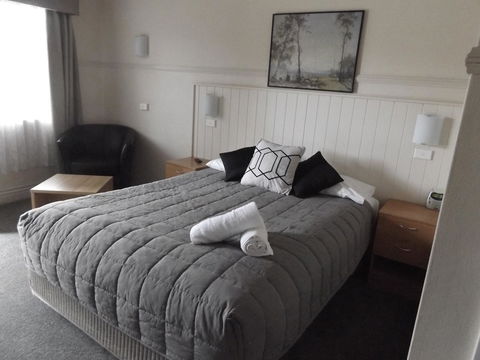 Ben Chifley Motor Inn - Australian Directory 2