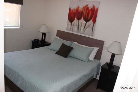 Mollymook Cove Apartments - Australian Directory 25