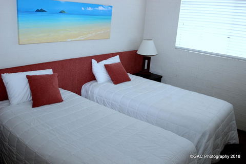 Mollymook Cove Apartments - Australian Directory 20